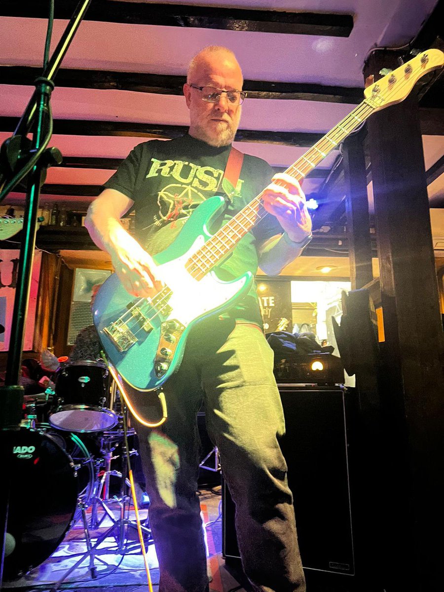 Babar Luck tweet media