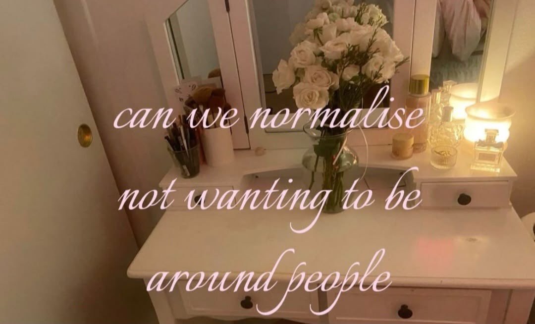 𝝑𝝔 tweet media