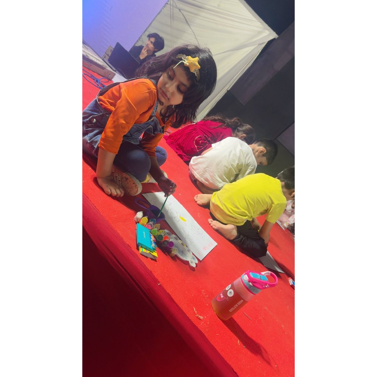 SwaimaAhmad's tweet photo. Grand Carnival by Sanskar Educational &amp; Welfare Society, Nagpur was a vibrant celebration of talent &amp; community spirit.

So proud of Zahra for winning a prize in the drawing competition 🎨🏆

#Nagpur #ProudMother #YoungTalent #FinesseAcademy https://t.co/lgGbxkjuEJ