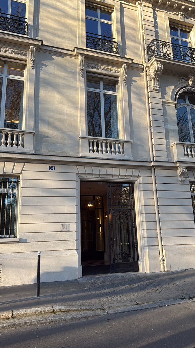 Arthur Perrot tweet media