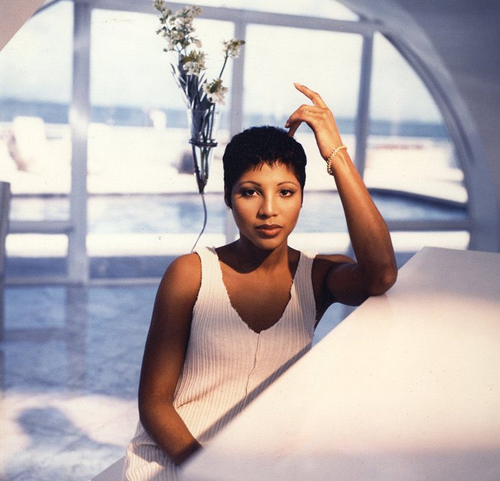 CoededMarshall's tweet image. Toni Braxton, 1993 👑