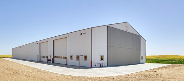 integritypost's tweet image. Bright White: Timeless Charm and Clean Elegance.

This iconic, bright white cladding offers a crisp, classic, and eye-catching look, ensuring timeless charm and a clean aesthetic for your Post Frame building. 

#BrightWhite #PostFrame #CustomColours