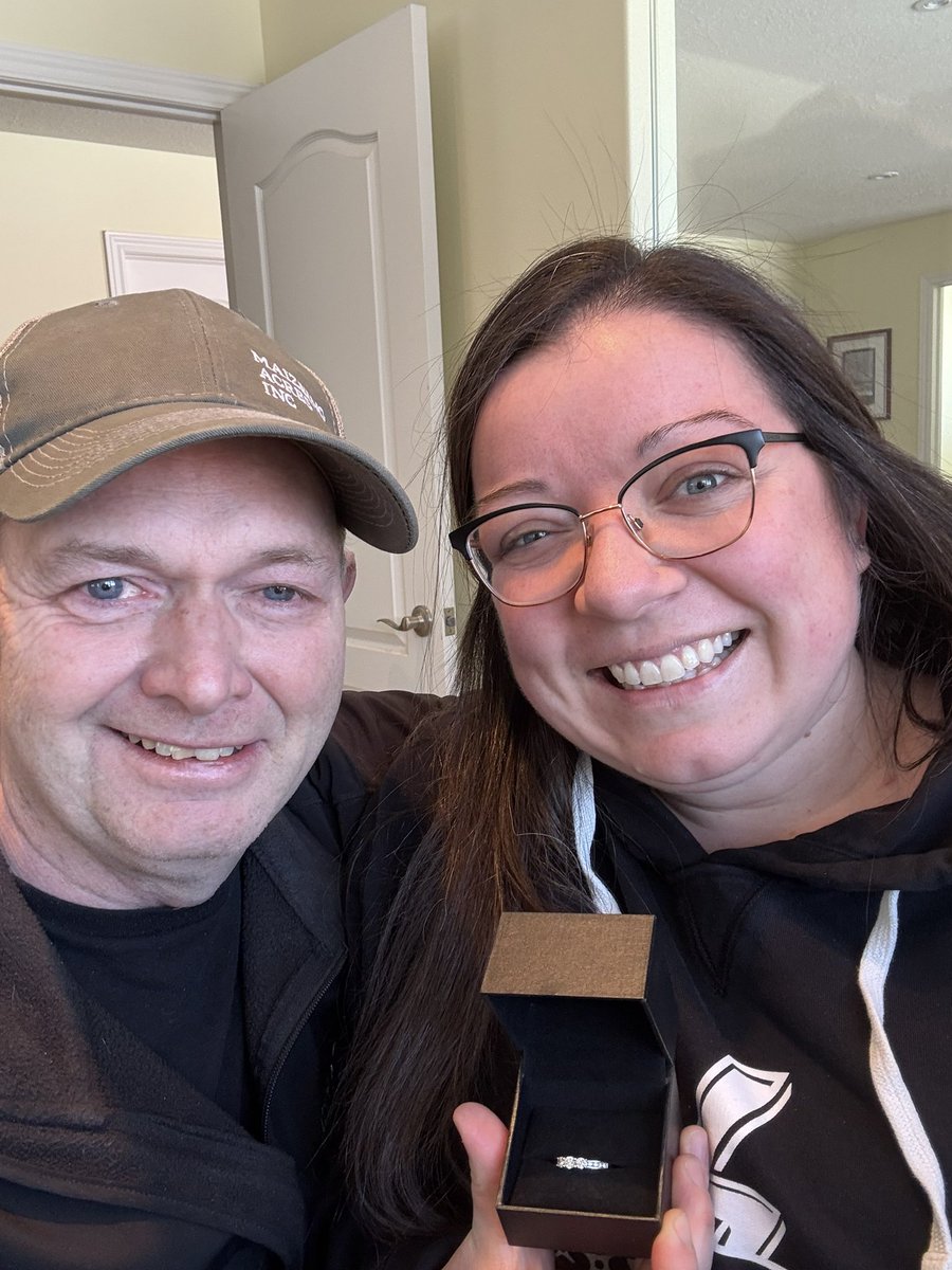 Pete’s Sweet Tweets tweet media