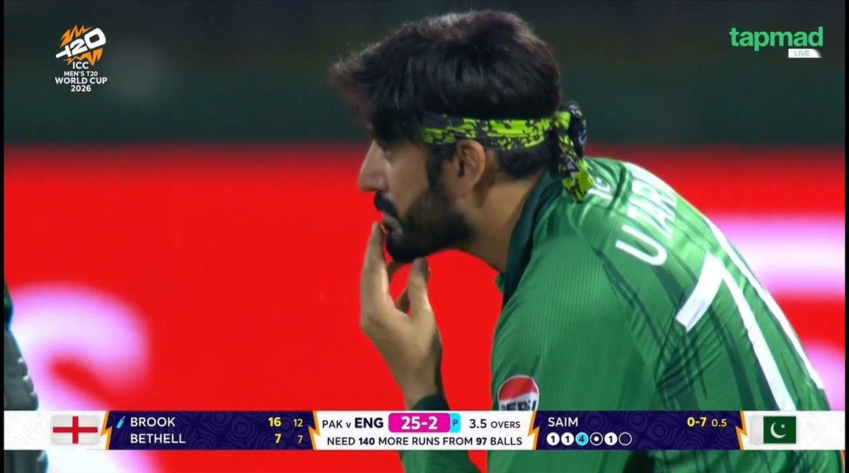 AsadAliofficals's tweet photo. USMAN TARIQ DROPPED BETHELL.
#PAKVSENG #t20worldcup https://t.co/3VkGIGVptl