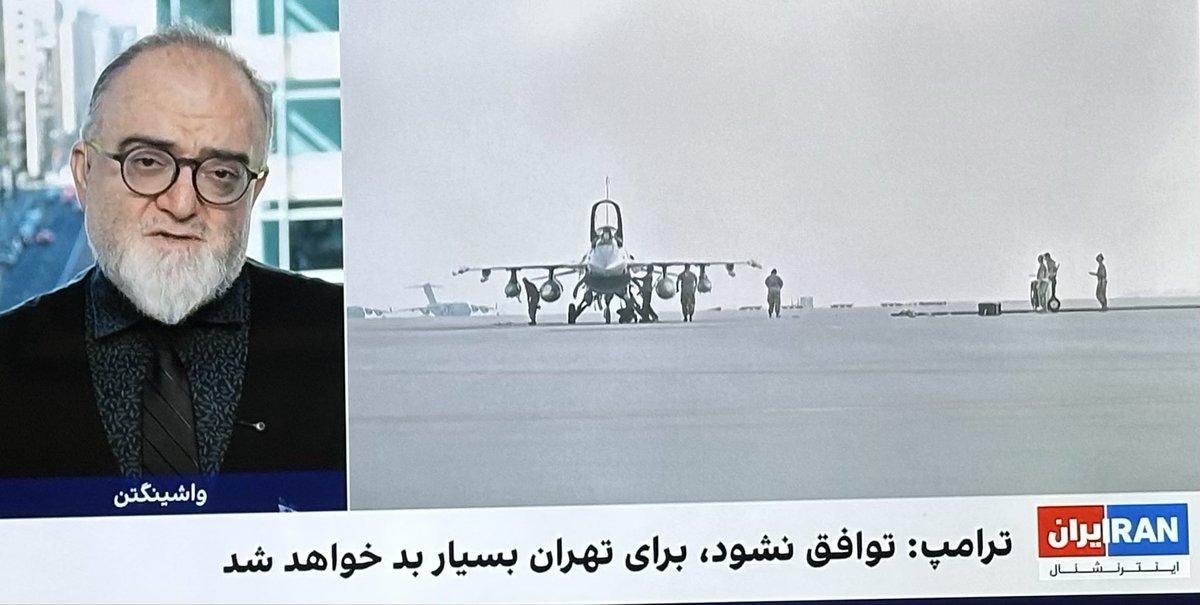 aqolizadeh's tweet photo. حرامی کله‌زرد گفته «اگر توافق نشود، روز بسیار بدی برای ایران و مردمش خواهد بود».
حرامیان اینترآشغال ترجمه کردند «برای تهران بسیار بد خواهد شد».

نقش مار می‌زنند تا مردم را فریب دهند.
و چه بسیار مسخ‌شدگانی که هرچه به خورد آنها دهند، چشم‌بسته قبول می‌کنند. https://t.co/bjmSukKxrB
