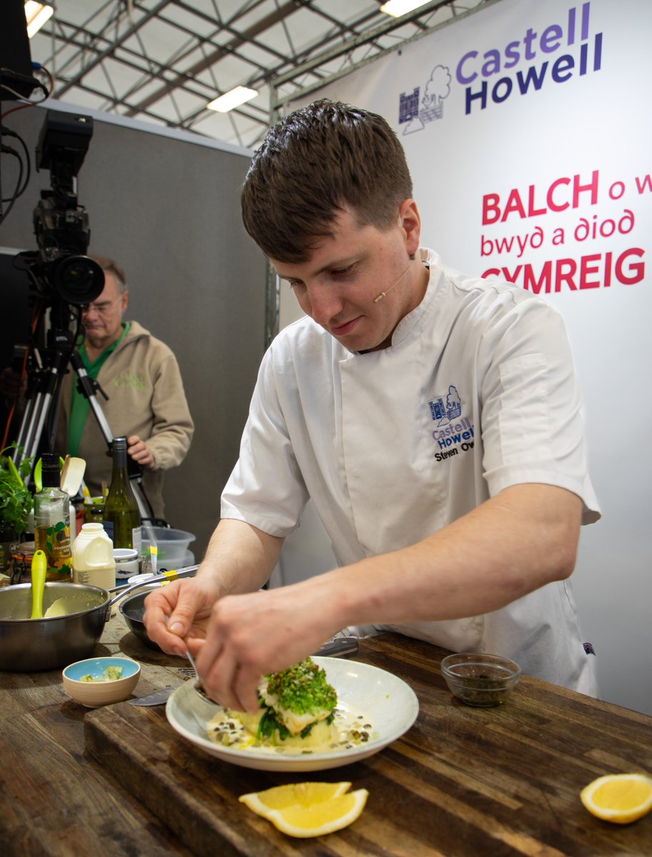 Castell Howell Foods tweet media