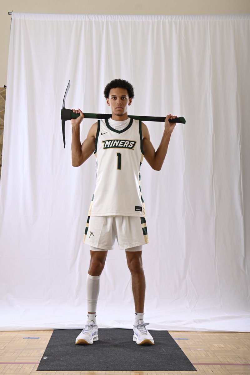 S&T Men's Basketball tweet media