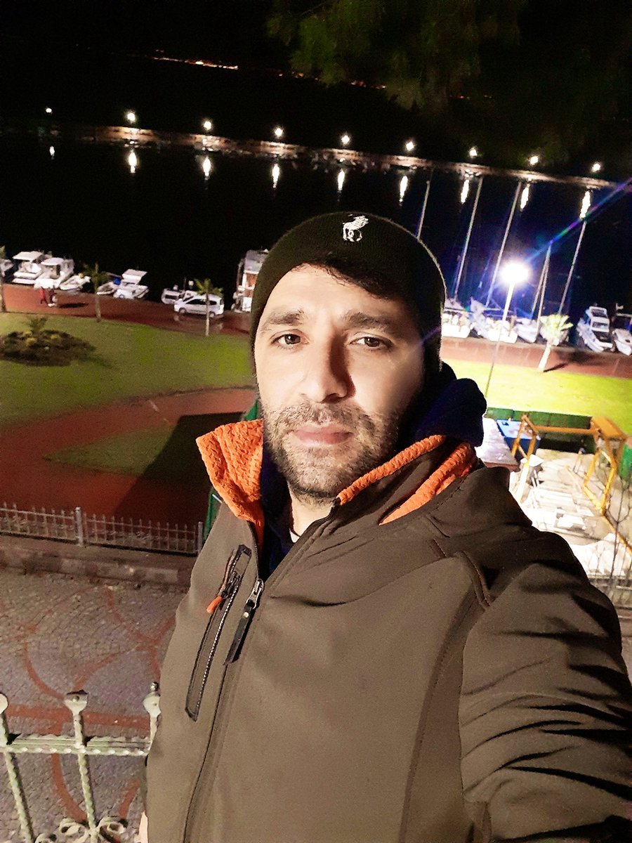 Eylemsiz kararlar değersizdir. Huzurlu Akşamlar Jk ⚫️⚪️🦅
#İyiAkşamlar
#Salı