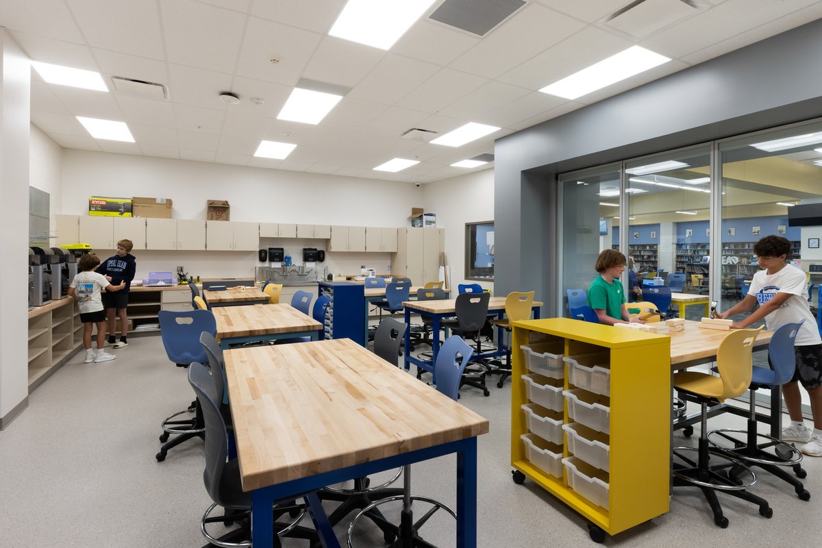 Fanning Howey tweet media