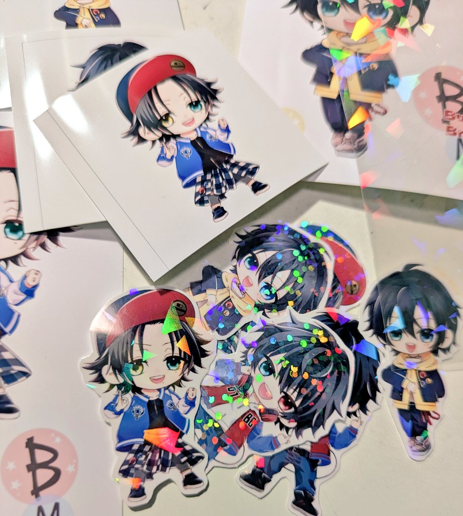 シール作ったからキラキラシート貼ってフレークシール風にしてるん