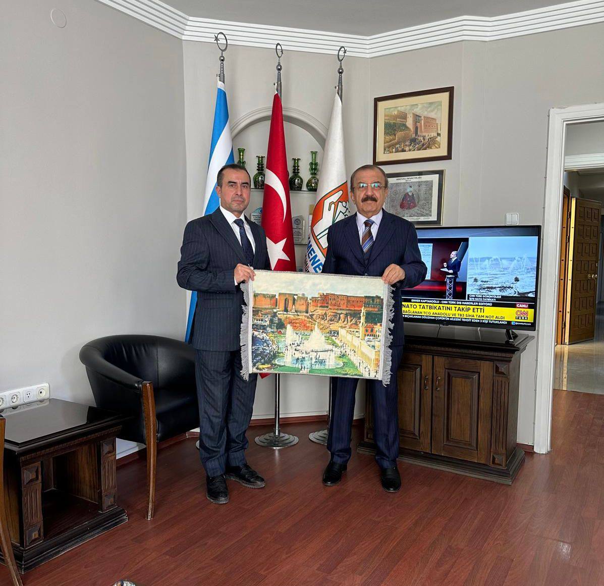 Türkmeneli Vakfı Başkanlığına Seçilen değerli Ağabeyim Dr. Nebil Muratlı'ya hayırlı olsun ziyareti . 
<a href="/TurkmeneliVakfi/">Türkmeneli Vakfı</a>