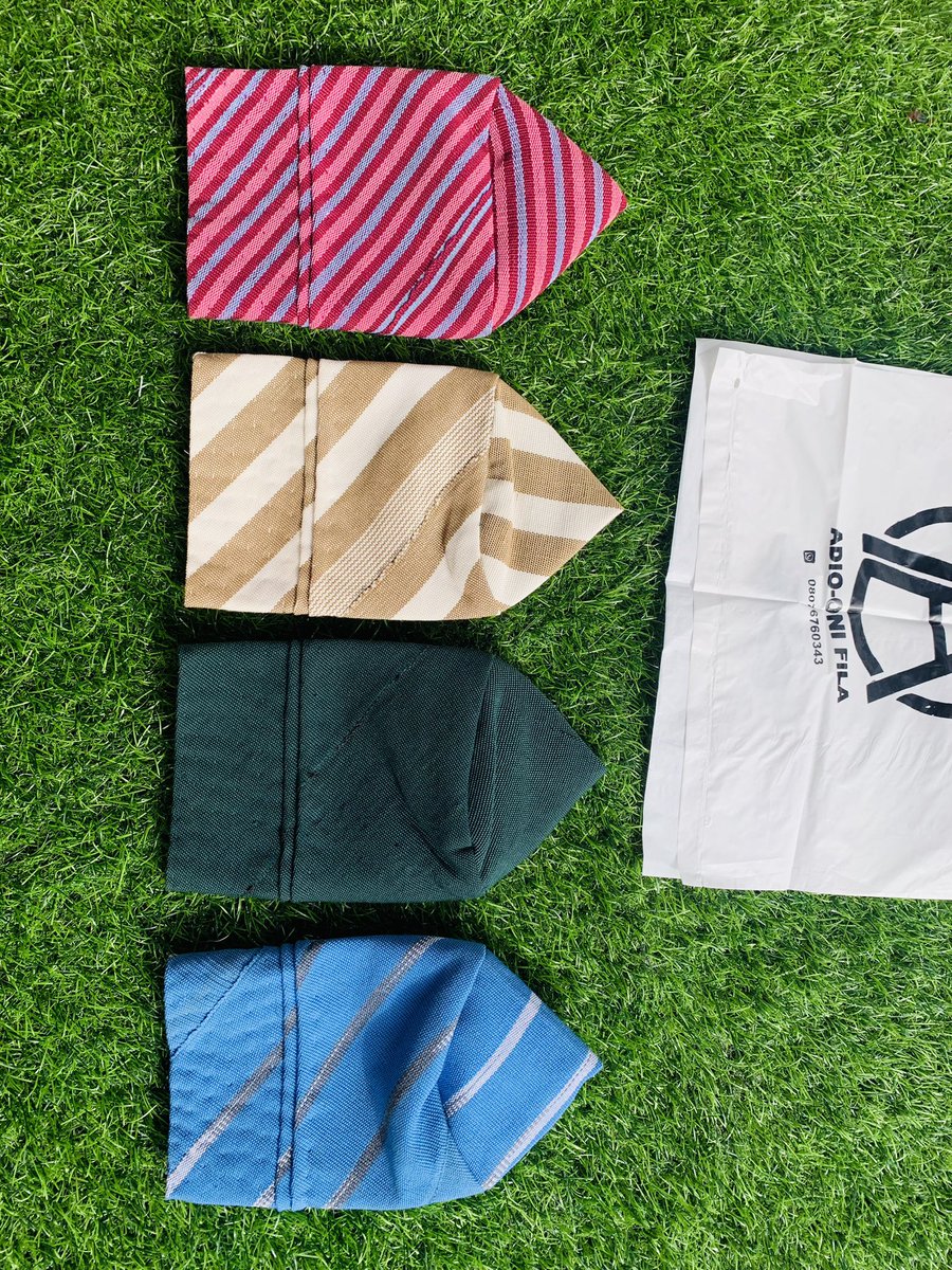 NEW HANDCRAFTED FILA – NOW AVAILABLE 
Another clean and classic collection from  ÀDÌÓ ONÌ FÌLÀ 👑
Available in all sizes
Upgrade your native outfit with a touch of class and originality 
Brand: ÀDÌÓ ONÌ FÌLÀ
Call / WhatsApp: 08076760343
 Nationwide delivery available
Order now….