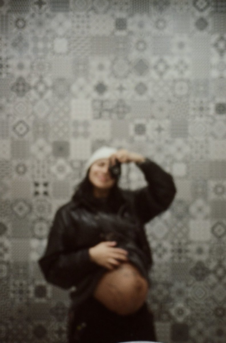 cazzurealg4life. tweet media