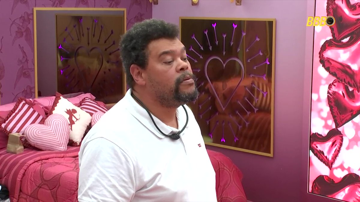 canalantenados's tweet photo. Babu sobre Ana Paula: "Também quero que entre na edição ela falando 'isso aqui deve estar flopado, essa porcaria deve estar flopada'. Falando mal do próprio programa que tá participando. Ela se vitimizando 'há 10 anos atrás fui tida como violenta'. Ué, isso aqui não é flop? E quem era você antes de 2016? Quem era você? Quem era Ana Paula Renault? O que era Ana Paula Renault sem o BBB16? Ela foi pra concorrência, o que ela arrumou? Arrumou nada, nada! Que veículo maneiro tu participou? Também quero que apareça ela zombando da queridinha dela, que falou emocionada sobre o que ela ia fazer com o dinheiro. E a arrogância dela, zombando de quem tinha se emocionado. [...] Zombar dos outros? Ficar falando em cima? Lembra que ela ficou revoltadinha que a Sol falou por cima dela? Ela fez a mesma coisa. Então quer dizer, quando a Sol faz, é errado. Ela e Tia Milena podem fazer. O Cowboy come o cérebro da Gabriela, mas ela não come o cérebro da Samira. O outro não pode defender o amigo, mas eles vivem comprando briga um do outro." #BBB26