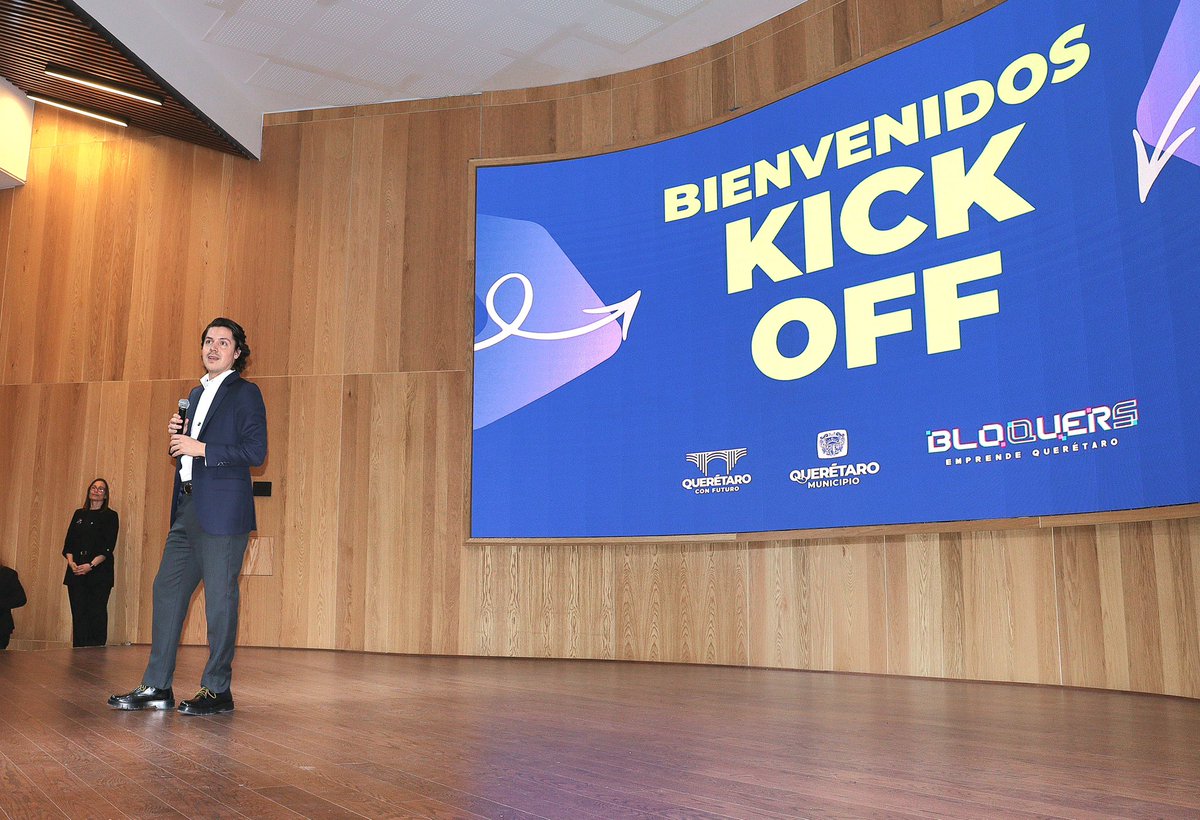 asterling_s's tweet photo. Estamos emparejando la cancha para que quien quiera emprender, pueda hacerlo realidad.

Arrancamos los propedéuticos de la 4ª generación de BLOQUERS 🚀.
Ya son más de mil 400 emprendimientos registrados y, en cuatro generaciones, más de tres mil proyectos beneficiados 🙌. https://t.co/iX32Sx46k8