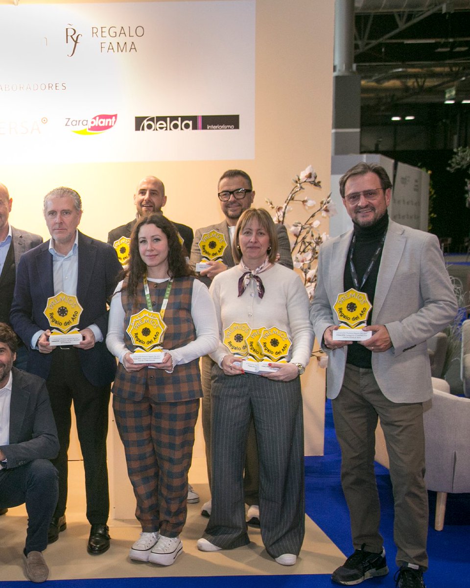 FeriaIntergift's tweet photo. 🏆 #Intergift26 celebró la X Edición de los Premios “Regalo del Año” by Regalo Fama.
🎖 +D2 – A FAN OF, IKEA PARA EMPRESAS, IMORI, PUCKATOR, SAVE FAMILY, FISURA y SEVENREEDS.
Una década reconociendo la innovación y el talento en el sector del regalo y la decoración. https://t.co/iUFSHMF46i