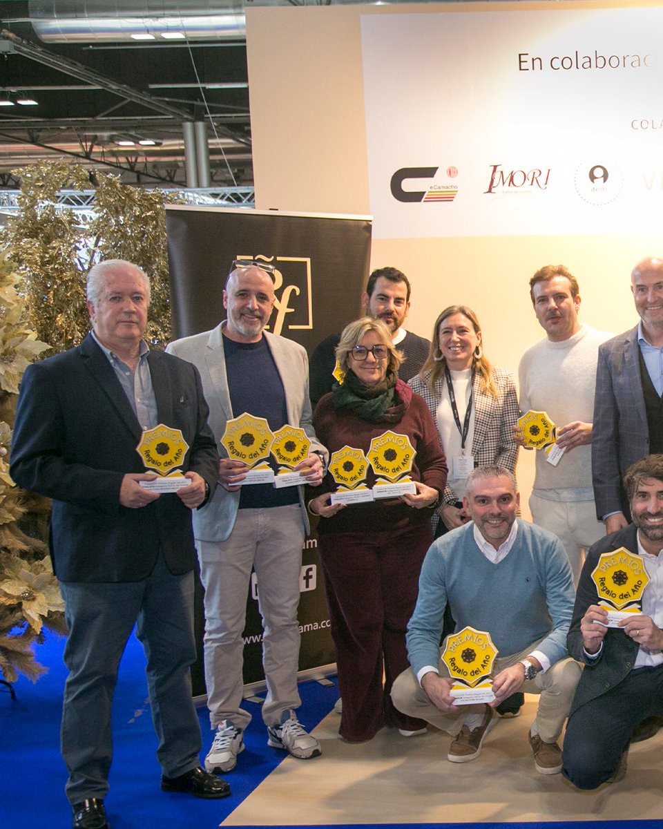 FeriaIntergift's tweet photo. 🏆 #Intergift26 celebró la X Edición de los Premios “Regalo del Año” by Regalo Fama.
🎖 +D2 – A FAN OF, IKEA PARA EMPRESAS, IMORI, PUCKATOR, SAVE FAMILY, FISURA y SEVENREEDS.
Una década reconociendo la innovación y el talento en el sector del regalo y la decoración. https://t.co/iUFSHMF46i