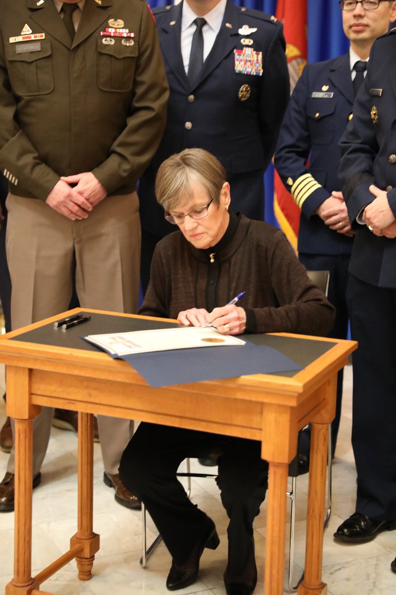 Kansas National Guard tweet media