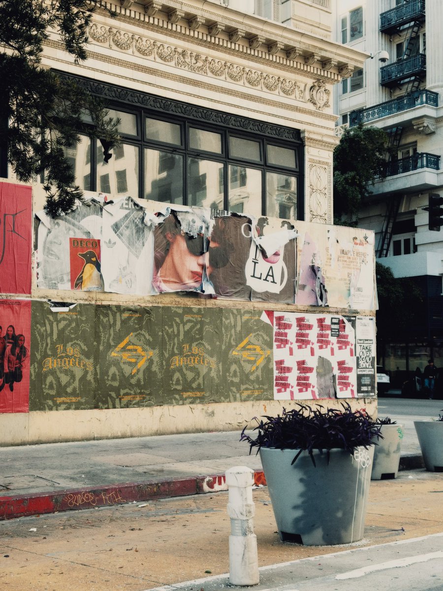 247 Represent tweet media