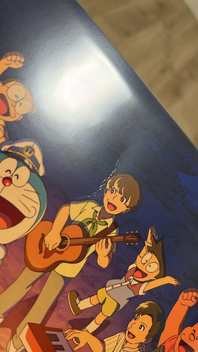 Minmin_00215's tweet photo. 楽しみにしてたフラゲ届いた♪

けど、一番楽しみにしてたメガジャケ…健太さんの顔の所折れてて大ショック。
宅配ボックスに無理やり突っ込まれてて段ボールメキメキだったしありえん。
返金とかいいから商品交換をして欲しい😭 https://t.co/1KOdxJc33P