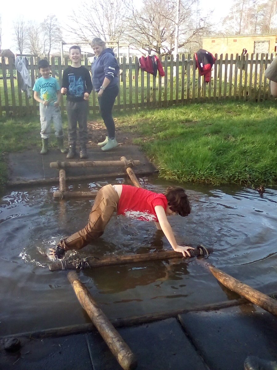 year4barwell's tweet photo. Bridge building https://t.co/wtuFhWvWlP