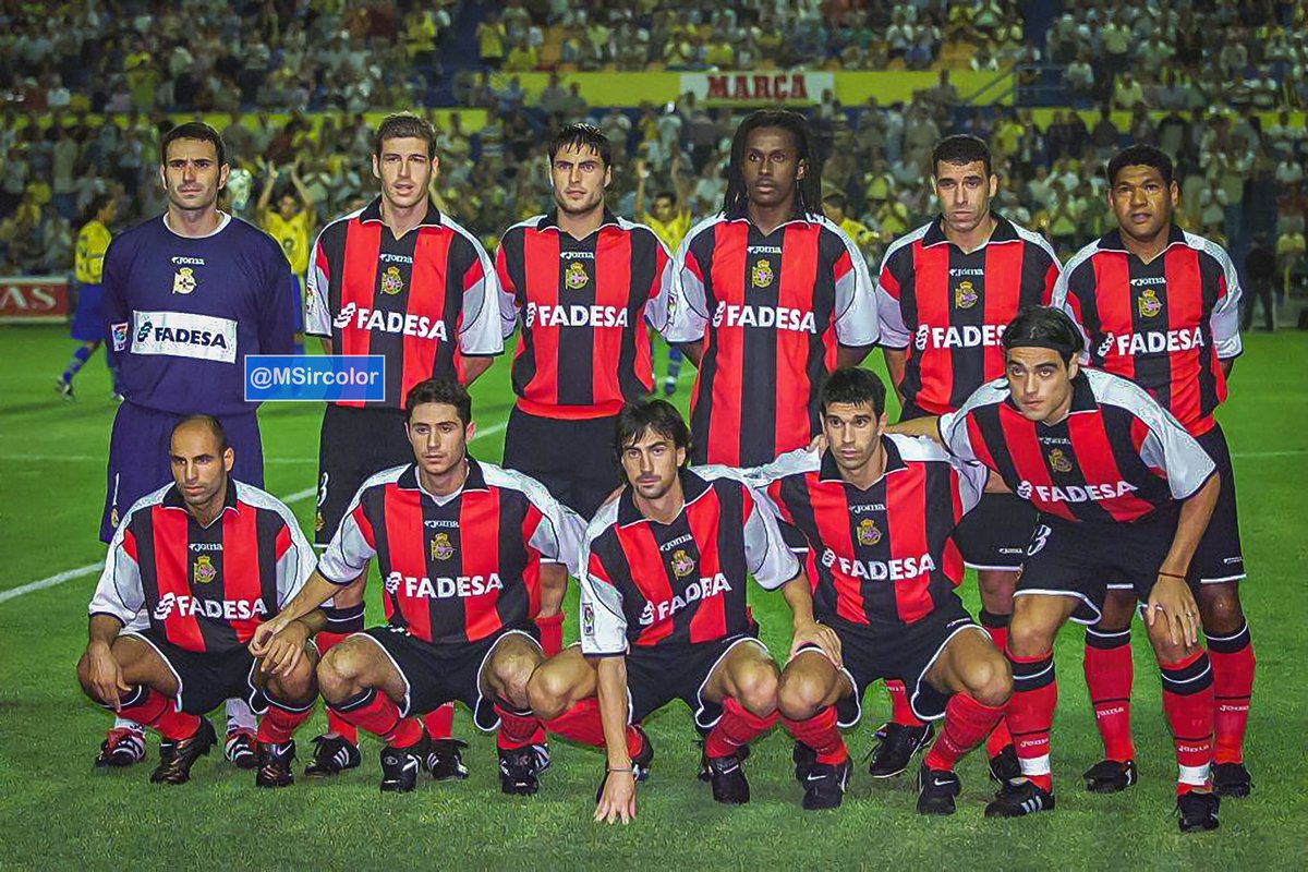 MSircolor's tweet photo. Partido jugado 8-9-01, hace hoy 25 años, en el estadio #Insular de #GranCanarias, @UDLP_Oficial 0 - @RCDeportivo 1 (#Fran⚽️), en la foto: #Molina #QuiqueRomero #DiegoTristán #Emerson #Naybet #Donato;;#ManuelPablo #Víctor #Amavisca #Valerón y #Duscher, el entrenador era #Irureta. https://t.co/Dz345U9QHL