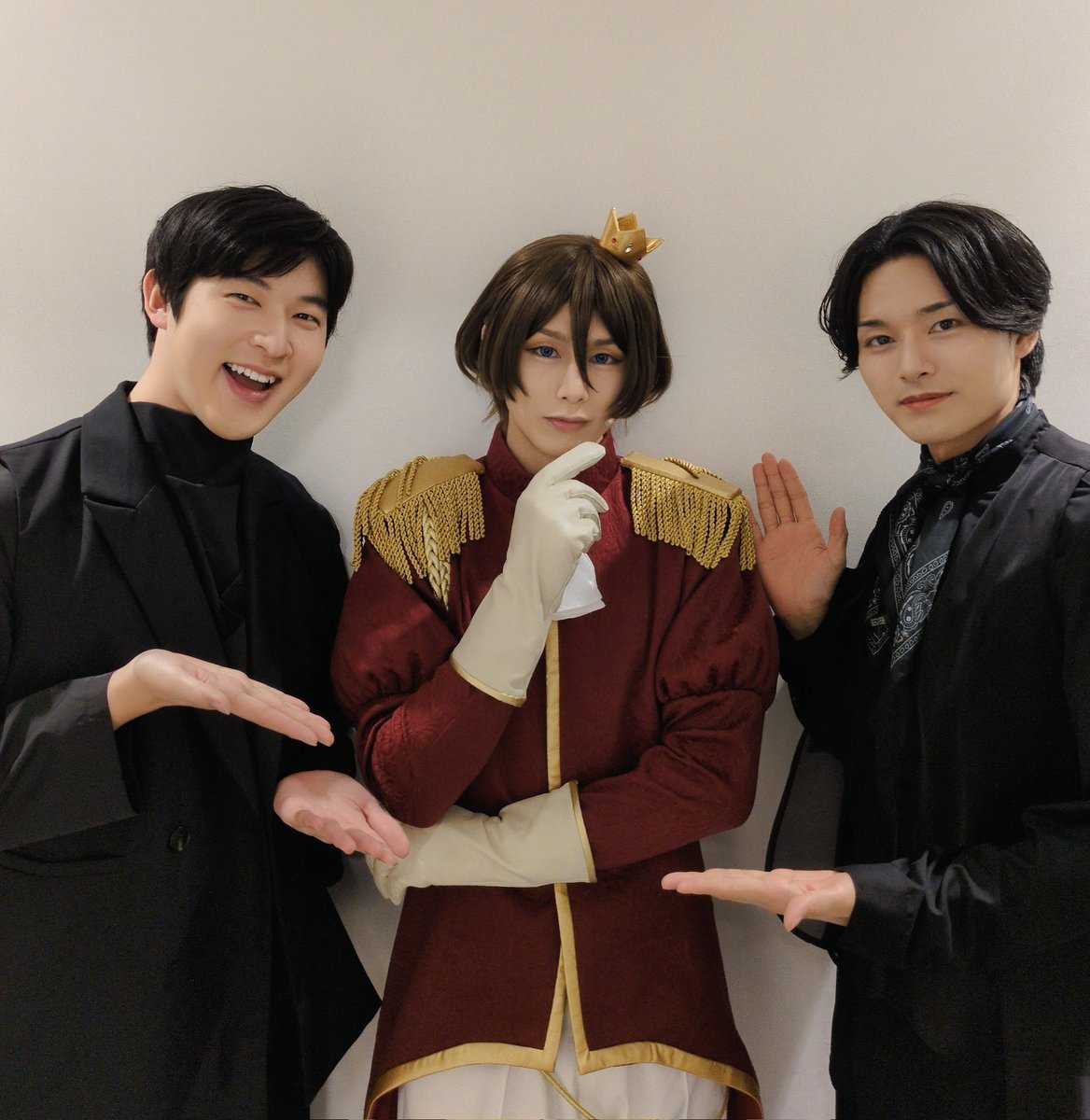 舞台「KING OF PRISM-Your Endless Call-み〜んなきらめけ！キンプリ☆ツアーズ」3日目皆さんお疲れ様でした︎🌟
本日は総帥仁こと、法月仁役の前内さんと❤👑💜
また明日お会いしましょう🐶
ドリ〜ム〜🌙

#ブタキン
#キンツア
#舞台キンプリ