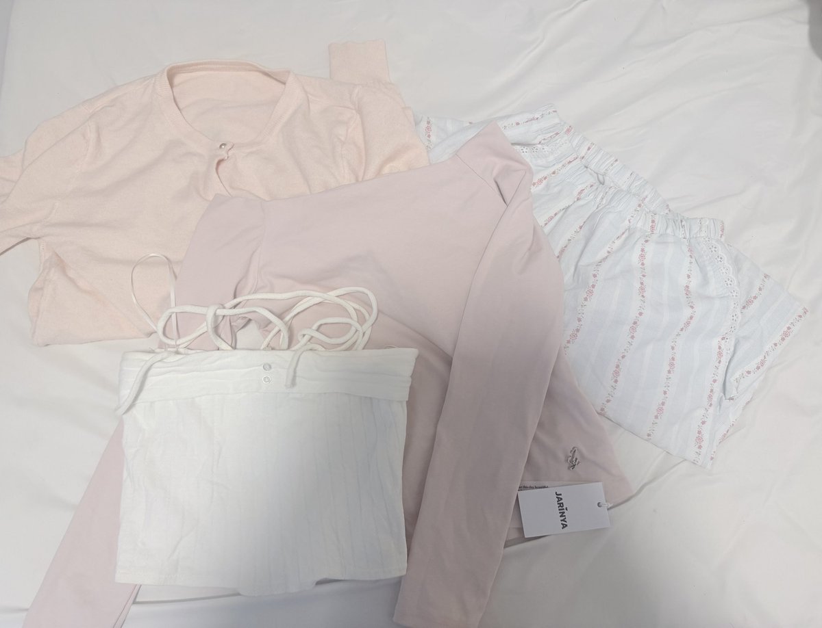 เสื้อผ้า👗 tweet media