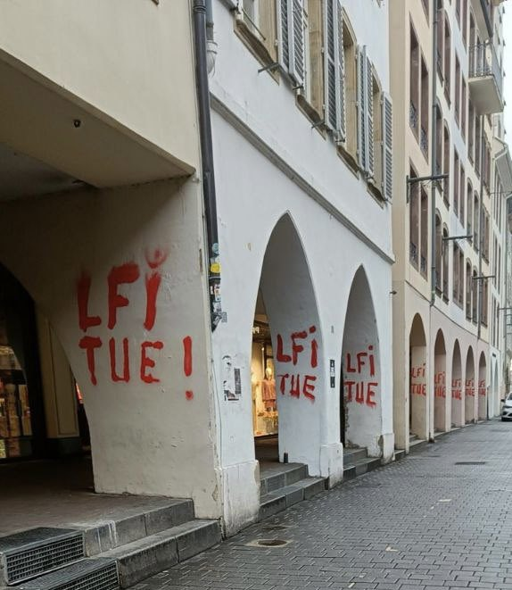 SoeurFoune's tweet photo. Le message a bien été reçu à Strasbourg. #LfItue https://t.co/ANSTXKOYxT