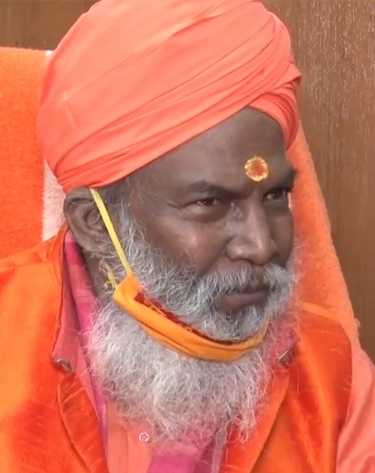सामान्य वर्ग को धमकी देने वाले इस भाजपाई पाखंडी को आप क्या कहना चाहते हो- 

1- नीच प्रवृत्ति, 
2- गद्दार, 
3- पाखंडी, 

इसके लिए दो शब्द लिखना अनिवार्य है।।