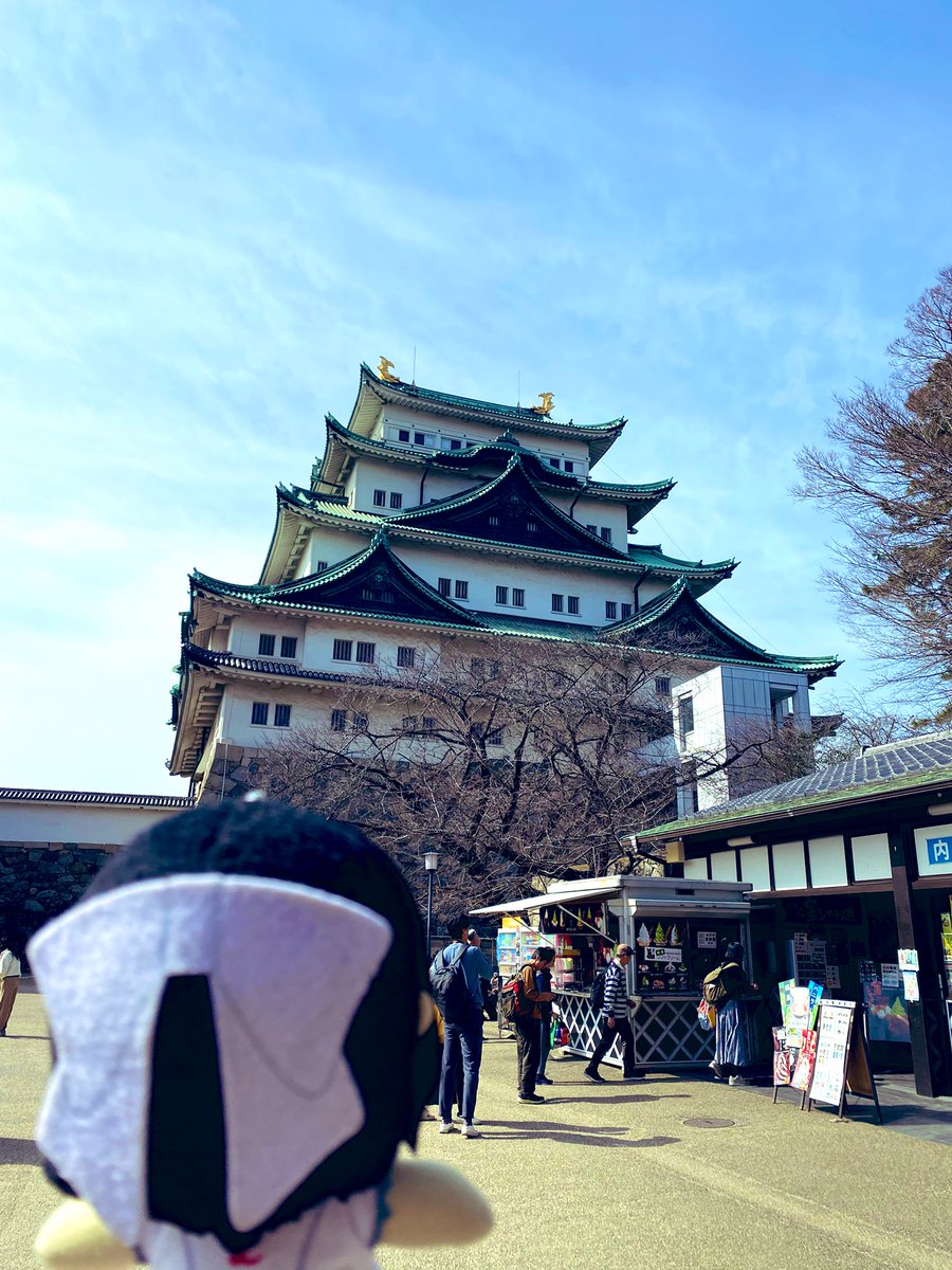 hrd_sss's tweet photo. 2日間で一番美味しかった焼鳥丼と名古屋城🏯
あと甘味処の抹茶バスクチーズケーキについてたあんこが美味しかった✨

また食べに行きたい🤭 https://t.co/n8ERUS81dB