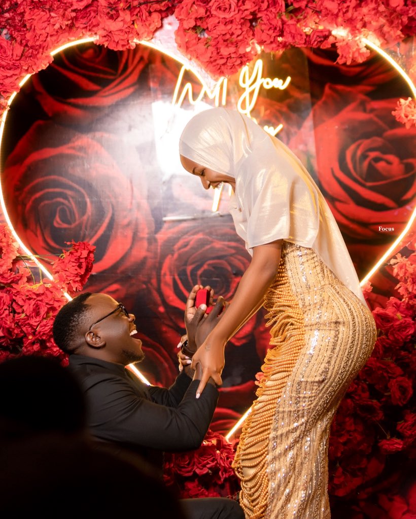 MagiconeTv's tweet photo. E-News: @geosteadyOffici held a private introduction ceremony on Saturday with his now-wife, Hindu, attended by a few close associates. The move has fueled speculation about where Prima Kadarshi stands, as she continues to publicly lash out at the newlyweds.

#MagiconeTvUpdates https://t.co/EXZogrptrV