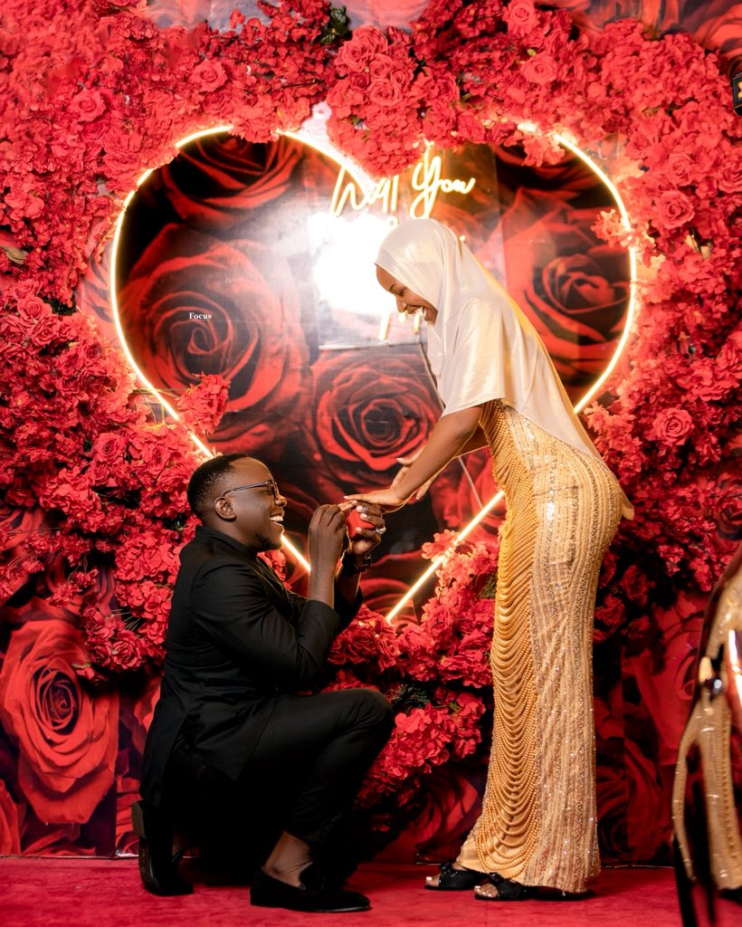 MagiconeTv's tweet photo. E-News: @geosteadyOffici held a private introduction ceremony on Saturday with his now-wife, Hindu, attended by a few close associates. The move has fueled speculation about where Prima Kadarshi stands, as she continues to publicly lash out at the newlyweds.

#MagiconeTvUpdates https://t.co/EXZogrptrV
