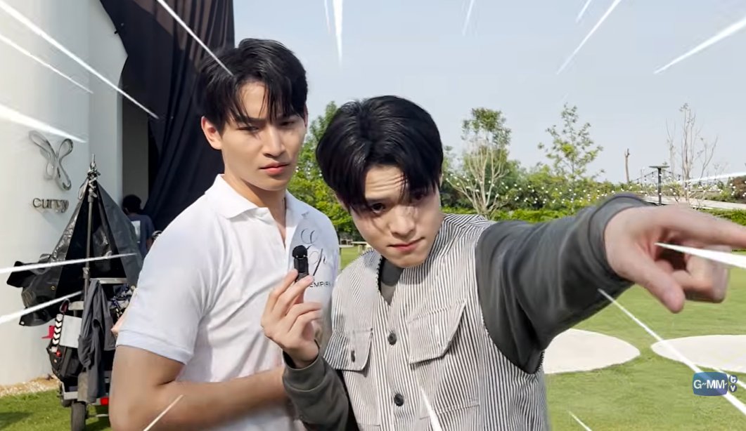 de_lulu7's tweet photo. I'm screaming)))))) Poon is really protective of his big boy 🤣😍
#MyRomanceScammer
#MyRomanceScammerEP4
#ohmpoon #ohmthitiwat #poon_mit https://t.co/4vqFZdXvGV