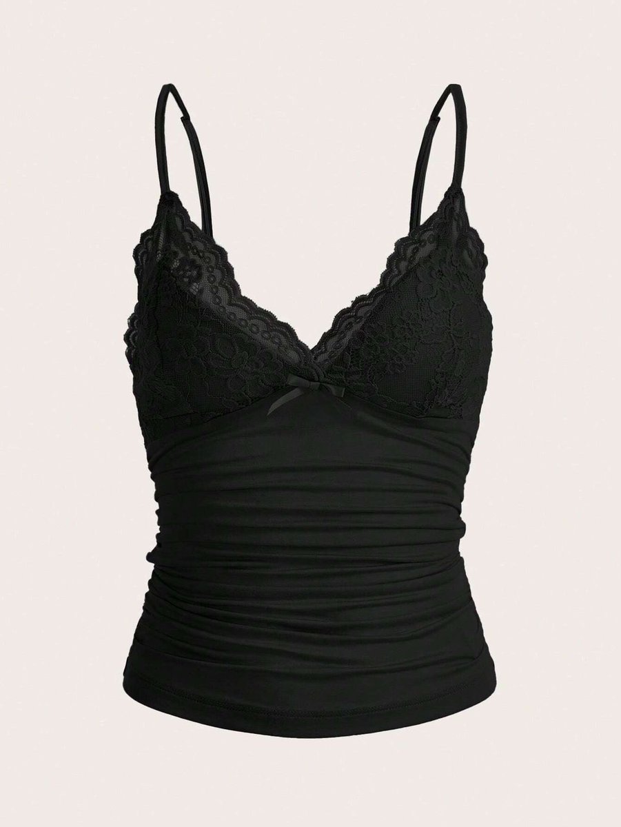 yaz gelsin ve farklı takı ve pantolonlarla sanki bambaşka kombinler yapmışım gibi  hissettiren bu ikiliyi giymeye dönebiliyim