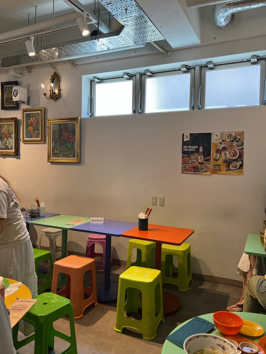 人気な麺散に続いて、
原宿で、パッタイ。

甘辛ソースとナッツの組み合わせが好きすぎた。
どの料理も¥1000以下なのに、
ちゃんと本格的なタイ料理屋さん。
次はカオマンガイにする🇹🇭🥢

📍chaosunbamboo