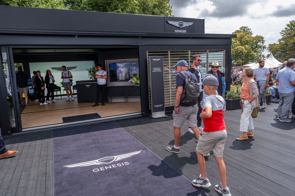 eventsstructure's tweet image. Detail matters in automotive environments.
This mobile showroom, Pursuit Plus, creates a premium brand space for Genesis at— designed for presence, flow and customer engagement.
Clean. Reliable. Built for brands that care about craft.
#LiveEvents #BrandExperience #BrandActivation
