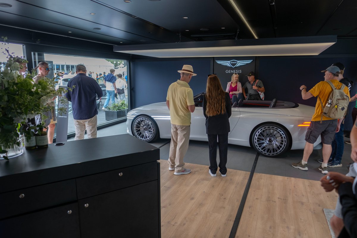 eventsstructure's tweet image. Detail matters in automotive environments.
This mobile showroom, Pursuit Plus, creates a premium brand space for Genesis at— designed for presence, flow and customer engagement.
Clean. Reliable. Built for brands that care about craft.
#LiveEvents #BrandExperience #BrandActivation
