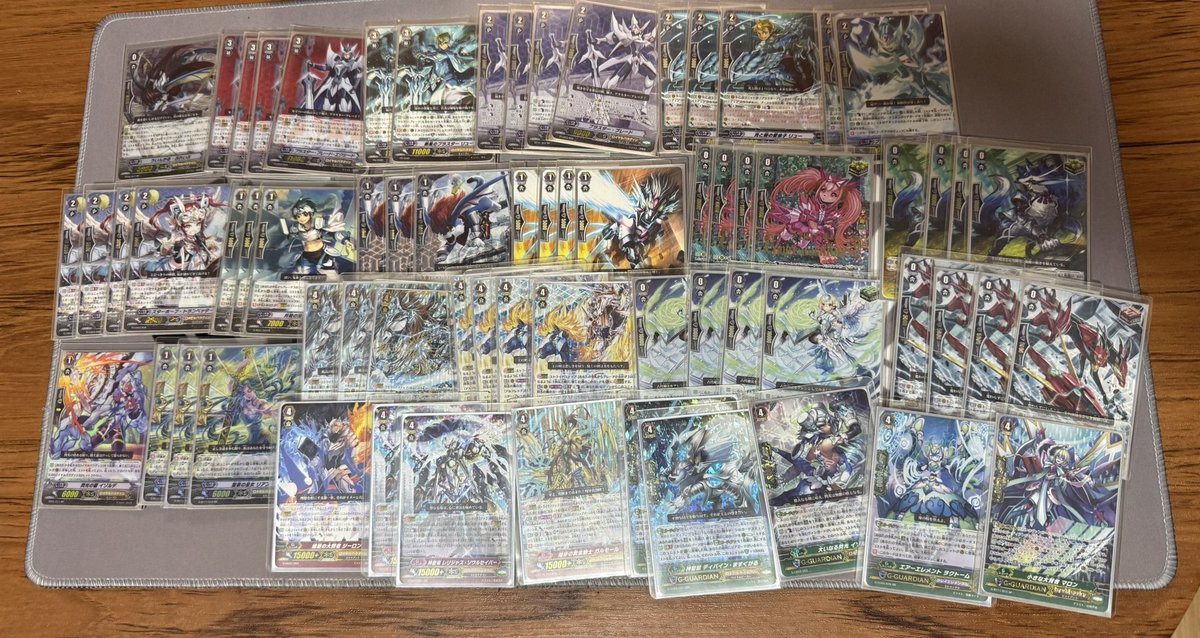 ヴァンガードが15周年か〜 初期からやってたけどもうそんなに経つのか