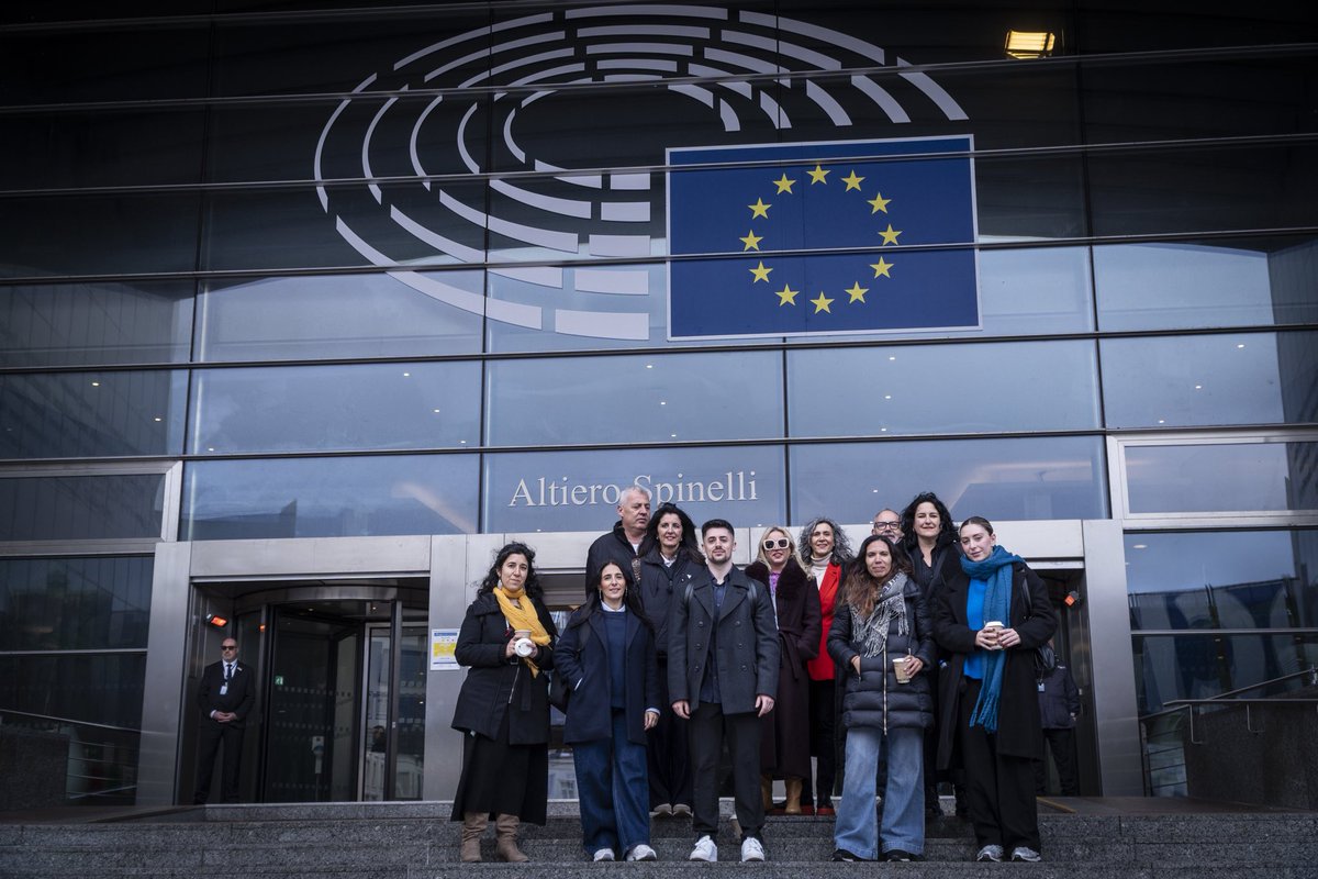 Nuestra portavoz, junto con una delegación de Más Madrid, visita Bruselas 🇪🇺🏛️

Fondos europeos + herramientas para municipios

➜ vivienda 🏠
➜ movilidad 🚍
➜ energía ⚡
➜ políticas sociales 🤝
➜ mirada feminista ♀️

Europa, aterrizada en lo local.