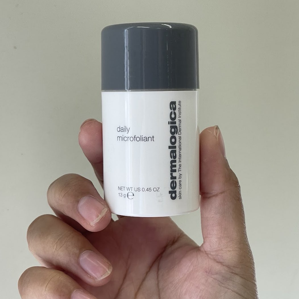 dehaagusti's tweet photo. ASLIIII produknya Dermalogica Daily yg ini tuh sering banget sliweran…. jd penasaran karna katanya bisa hempas sebaceous filament??? https://t.co/OXboPNoLvH