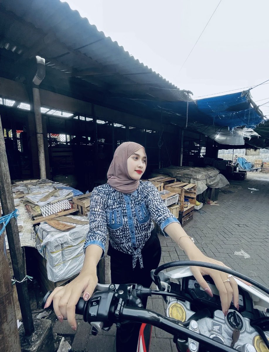 fitriiaa tweet media