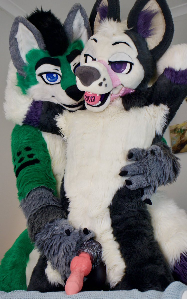 Showing the foxes how we do it my way~ 💜

🦊 - <a href="/_yeafern/">Fern</a> 
📸 - <a href="/DairmuAD/">Dairmu</a>