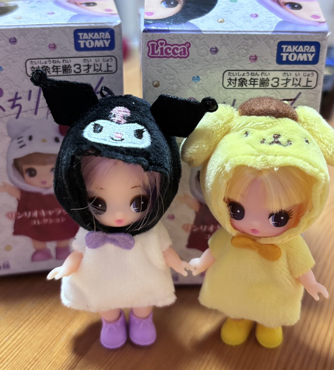 発売前から予約分完売で買えなかったプチリカちゃん！今日コンビニに2個売ってて光の速さで買った
キティかマイメロがほしかった( ; ; )
でもこれもかわよい🫰