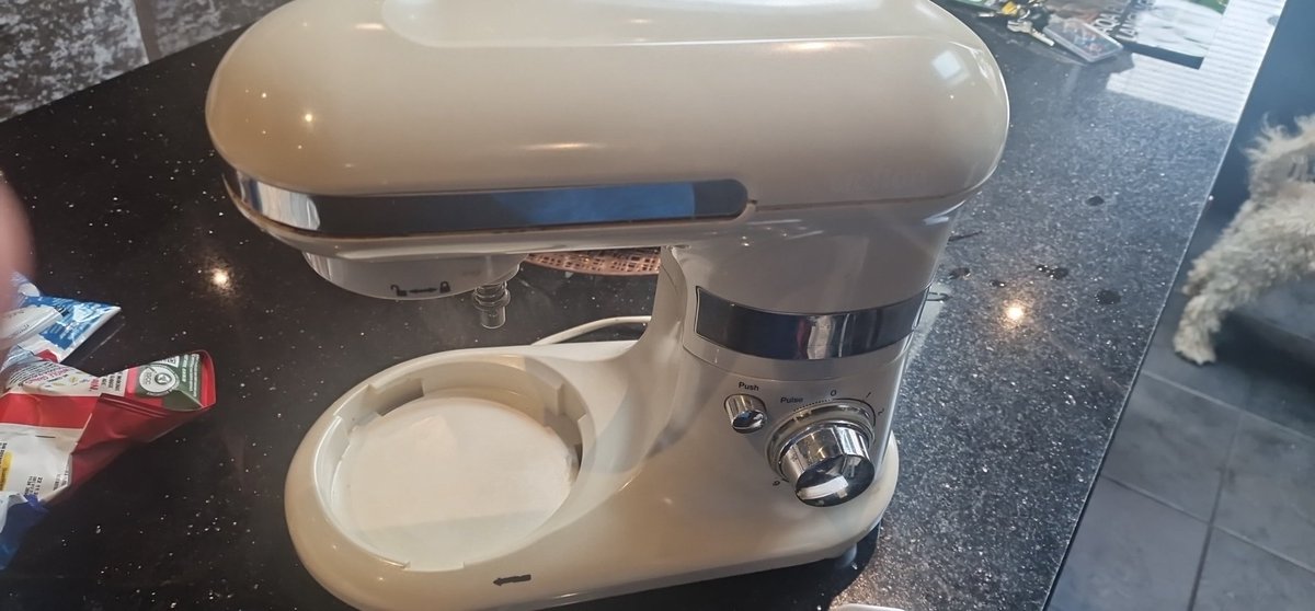 1biggestblue's tweet photo. @AldiUK the belt has snapped on my Crofton food mixer how do I get a replacement ?
thanks https://t.co/ax2MhlgxaO