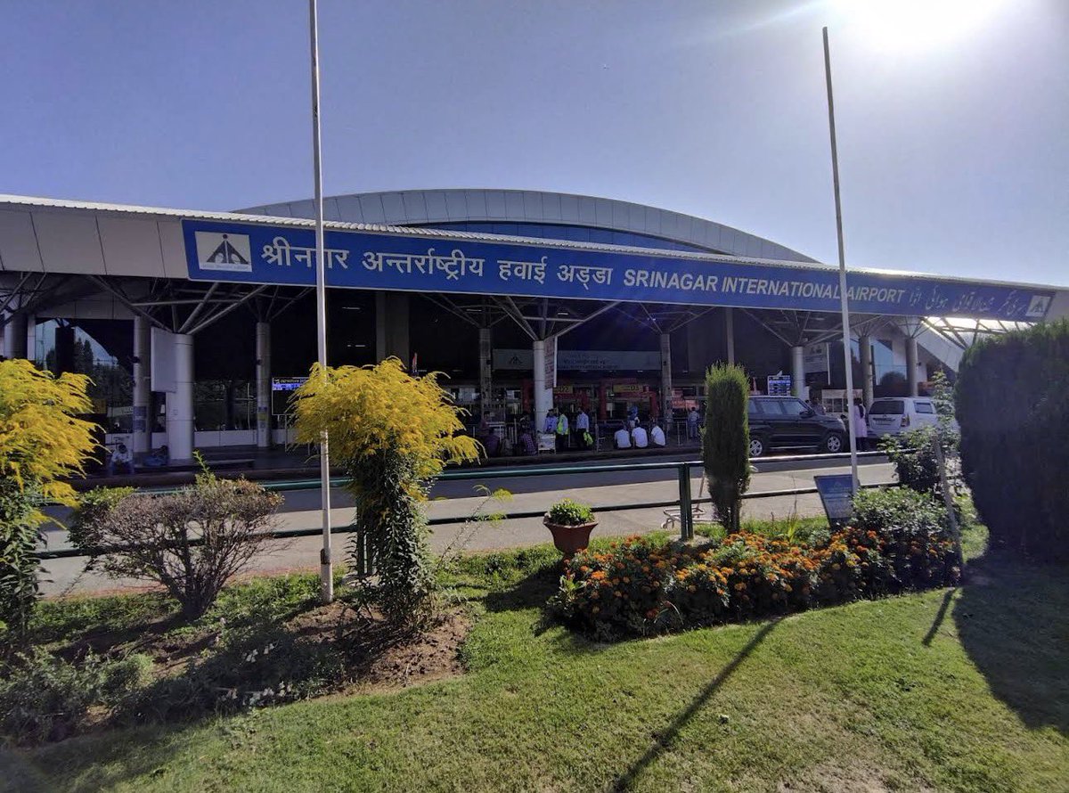 JK_Index's tweet photo. The Cabinet Committee on Economic Affairs has approved ₹1,677 crore to expand the civil enclave at Srinagar International Airport.

A new terminal will raise capacity to 10 million passengers annually, with added aircraft bays, security barracks, and a 1000 car parking facility. https://t.co/BAKJFBiL7x