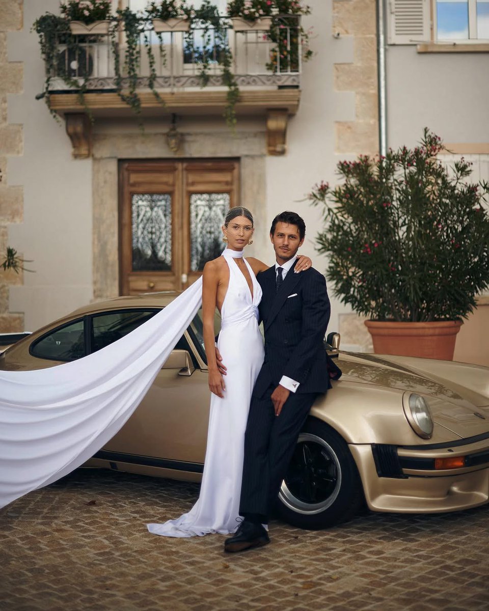 dcopperman304's tweet photo. Back home after our civil ceremony, the morning of our wedding day 💫 Merci  for the most wonderful write up; head to the site for all the details [linked in bio]

Dress: Co-designed with
Shoes:
Veil:  via
Jewellery: @
Photography: https://t.co/KeuEAeeps1