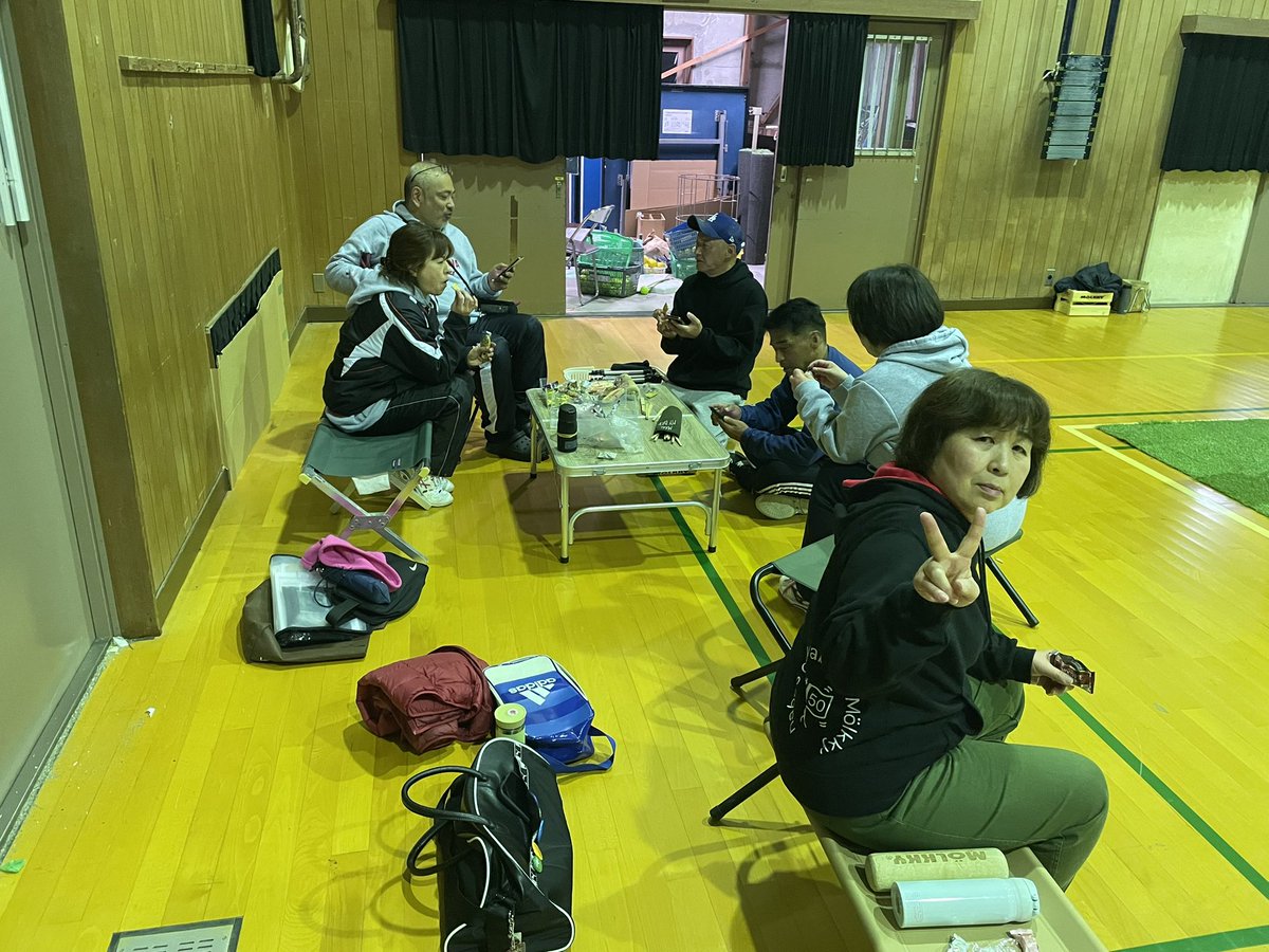 mikawa_molkky's tweet photo. 今日は夕方から雨☔
体育館でモルックしたり、おやつ食べたり喋ったり喋ったり🤭モルックしたり🤣
後1時間頑張るぞぉぉ😤

#モルック #福知山 #伸び代しかないから楽しい #今日も楽しい https://t.co/71AI7nqNny