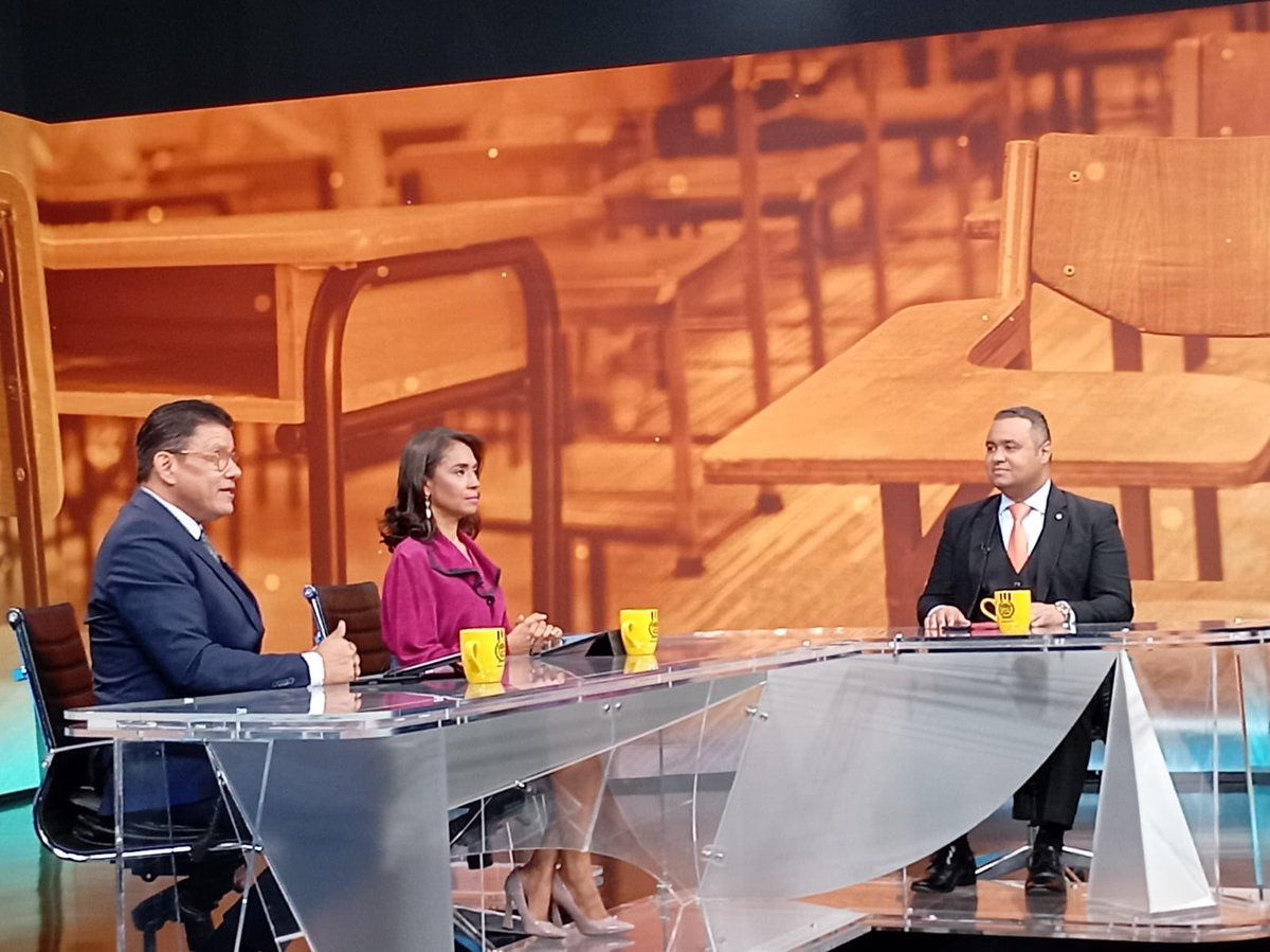 📚✏️ El Administrador Ramón Abadi Balid comparece en Telemetro Reporta Matutino 📺 para abordar el tema de los útiles escolares y los derechos de los consumidores 🛍️👨‍👩‍👧‍👦.

Infórmate y conoce tus derechos antes del regreso a clases 🎒✅.