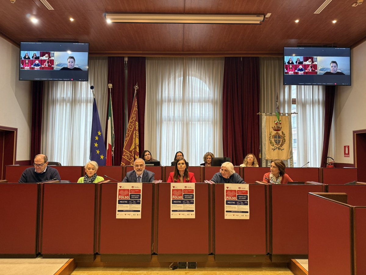 comunevenezia's tweet photo. ♥️ Presentato al Municipio di Mestre “PULSE DAY – Ascolta il tuo polso”, un’iniziativa che porta la prevenzione fuori dagli ambulatori e direttamente tra le persone, nelle piazze della città!

🩺 L’evento, inserito nel programma del #MarzoDonna2026, si svolgerà il 1° marzo e coinvolgerà le Municipalità di Mestre Carpenedo, Favaro Veneto e Chirignago Zelarino, con attività di informazione e sensibilizzazione dedicate alla prevenzione delle aritmie cardiache.

🧑‍⚕️ L’iniziativa si propone di avvicinare i cittadini a una maggiore consapevolezza della propria salute cardiovascolare, favorendo l’adozione di comportamenti preventivi e corretti stili di vita.

🔹 Alla presentazione sono intervenute la presidente del Consiglio comunale @lindagiovi, l’assessore alla Promozione del territorio @plmr543 e la vicepresidente della Municipalità di Chirignago Zelarino Luisa Rampazzo.